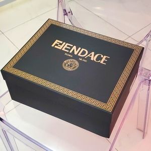 FENDACE COLLECTION shoe's box